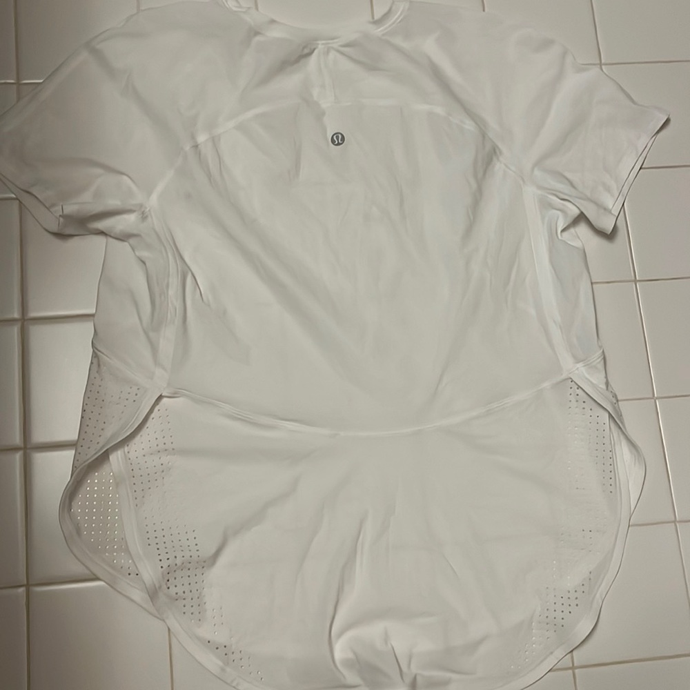 lululemon white workout shirt